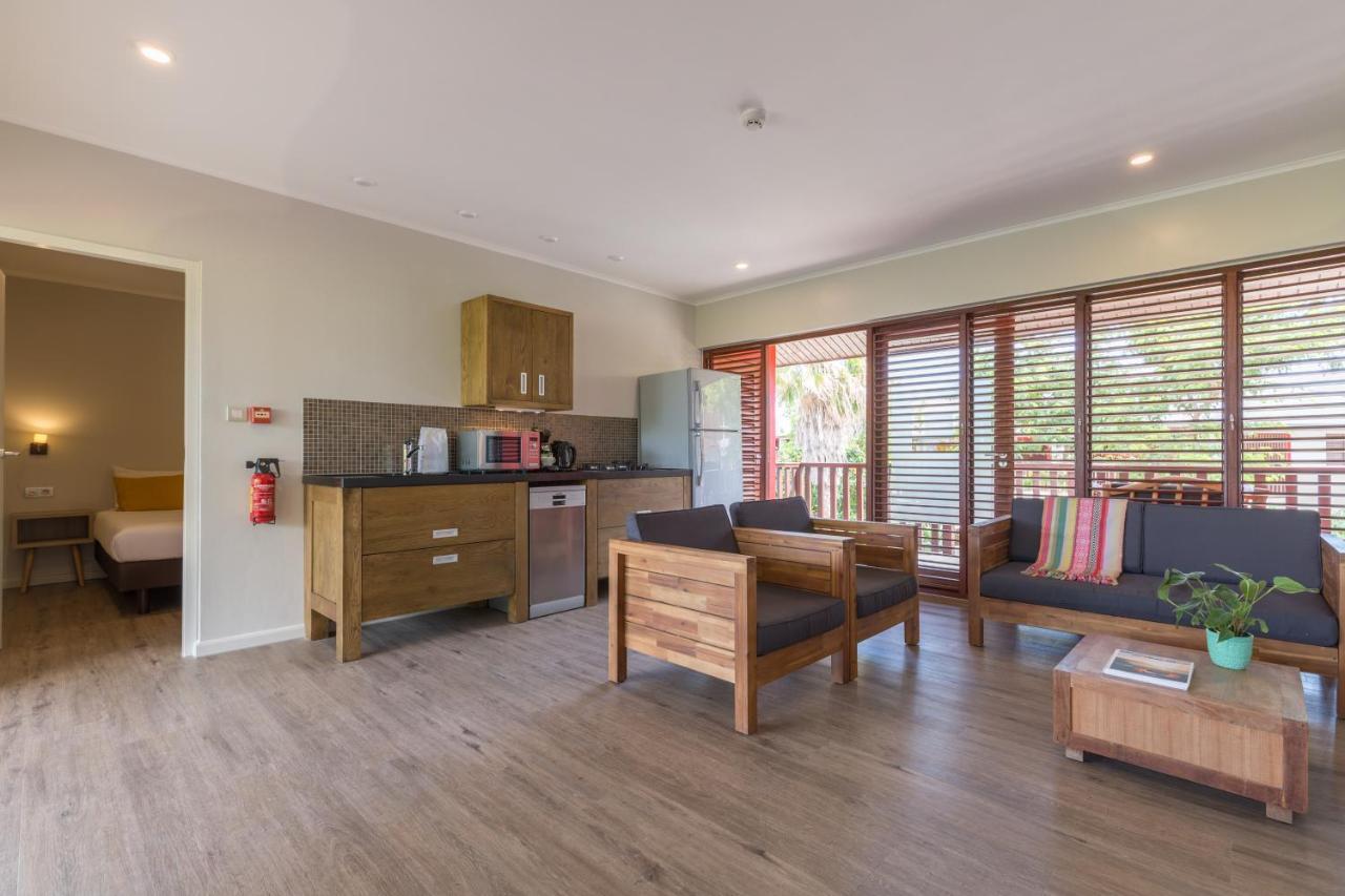 Three-Bedroom Villa,978866902:JPEG